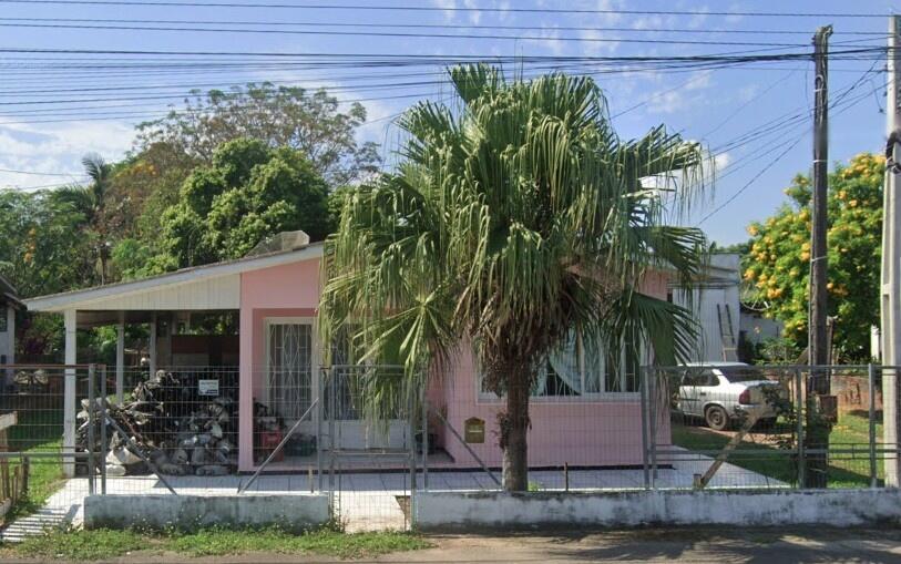 Casa em Sombrio, Prefeito Santelmo Borba, Via Lateral Da Br 101, N° 5732 Prefeito Santelmo Borba, SC. Área: 131.7m2