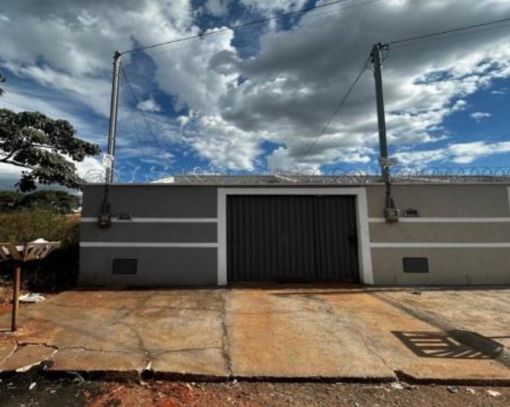 Casa em Trindade, Loteamento Jd. Imperial.,  Rua 129 (lt. 50 Da Qd. 18).  Loteamento Jd. Imperial., GO. Área: 87.5m2