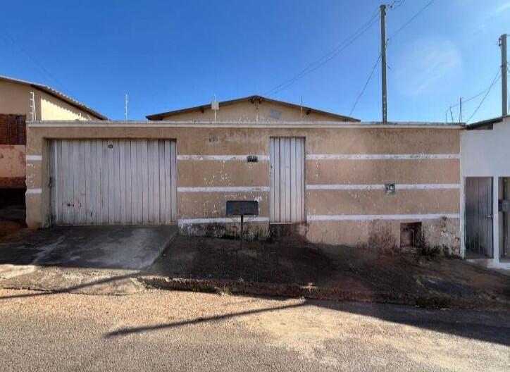 Casa em Carmo do Paranaíba, Bairro Novo Horizonte, Rua Juca Da Henriqueta, 695 (lt. 37 Da Qd. 14) Bairro Novo Horizonte, MG. Área: 81.09m2 - imagem 0