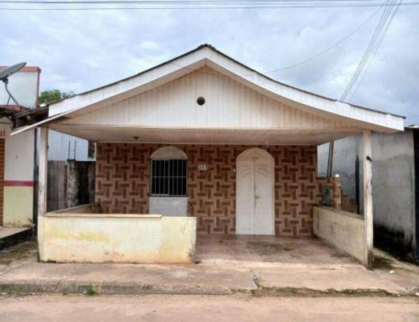 Casa em Autazes, Bairro Nossa Senhora Aparecida, Rua Manoel De Castro, 241 (lote 241) Bairro Nossa Senhora Aparecida, AM. Área: 142m2