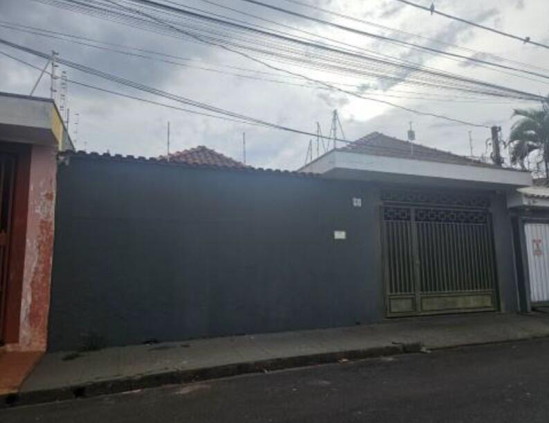 Casa em Ribeirão Preto, Bairro Presidente Dutra, Rua Mathias Gonçalves, 91 Bairro Presidente Dutra, SP. Área: 172.47m2