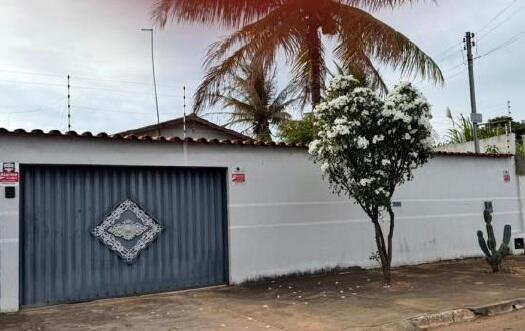 Casa em Loteamento Jd. Santana
