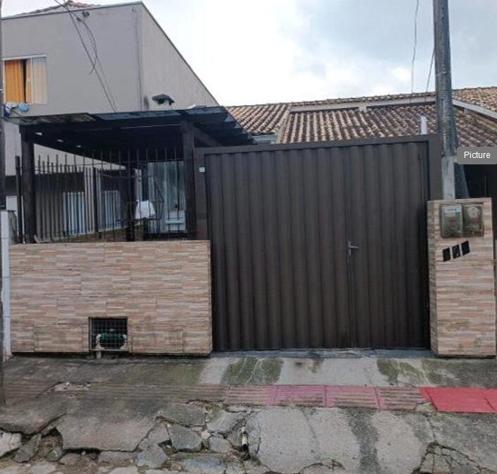Casa em Bairro Forquilhas