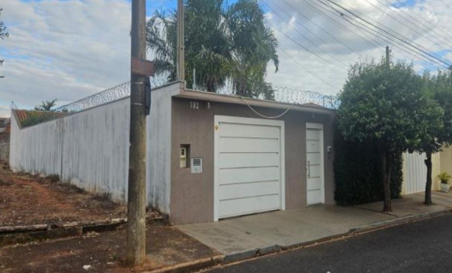 Casa em Ribeirão Preto, Parque Residencial Cândido Portinari, Rua Augusto Gaspar, Parque Residencial Cândido Portinari, SP. Área: 134.98m2