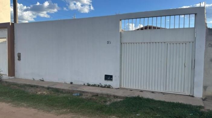 Casa em Ibotirama, São Domingos, Rua São Domingos, 38, São Domingos, BA. Área: 110.48m2