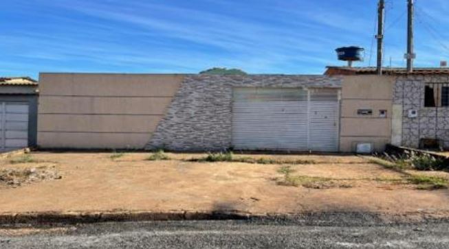 Casa em Planaltina, Setor Oeste, Rua B, Lt. 04 Da Qd. 01, Setor Oeste, GO. Área: 100m2