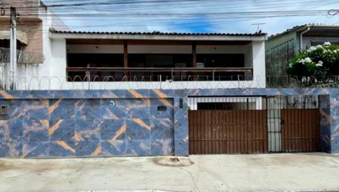 Casa em Olinda, Rio Doce, Rua Oito, 124, Rio Doce, PE. Área: 235.72m2