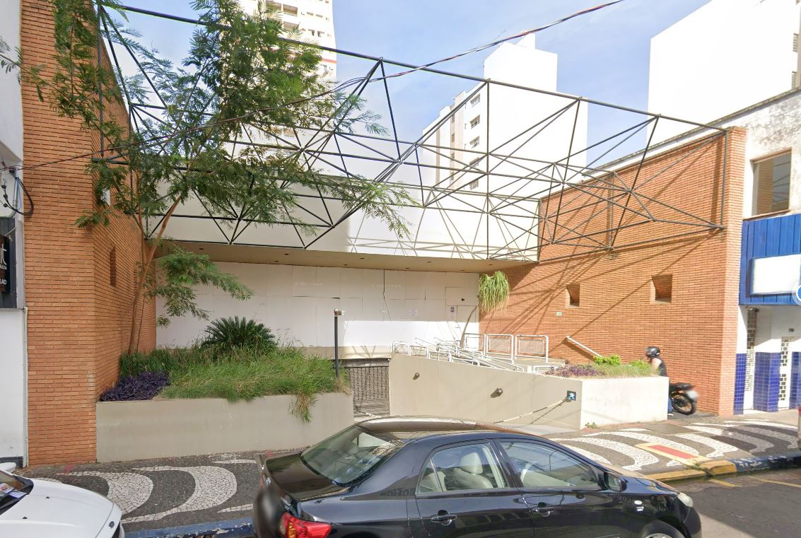 Comercial em Presidente Prudente, Centro, Rua Major Felício Tarabay, 695, Centro, SP. Área: 704m2