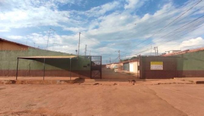 Casa em Valparaíso de Goiás, Setor De Chácaras Anhangüera C, Rua Rio Grande Do Norte, Casa 03 - Modelo "a", Setor De Chácaras Anhangüera C, GO. Área: 67.2m2