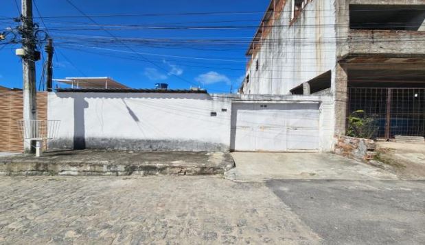 Casa em Olinda, Ouro Preto, Rua Maria Augusta De França Ferreira, 31, Ouro Preto, PE. Área: 47.74m2