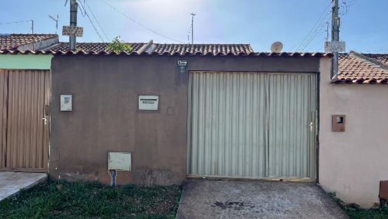 Casa em Trindade, Setor Jardim Imperial, Avenida João Paulo I, Casa 02, Setor Jardim Imperial, GO. Área: 65m2