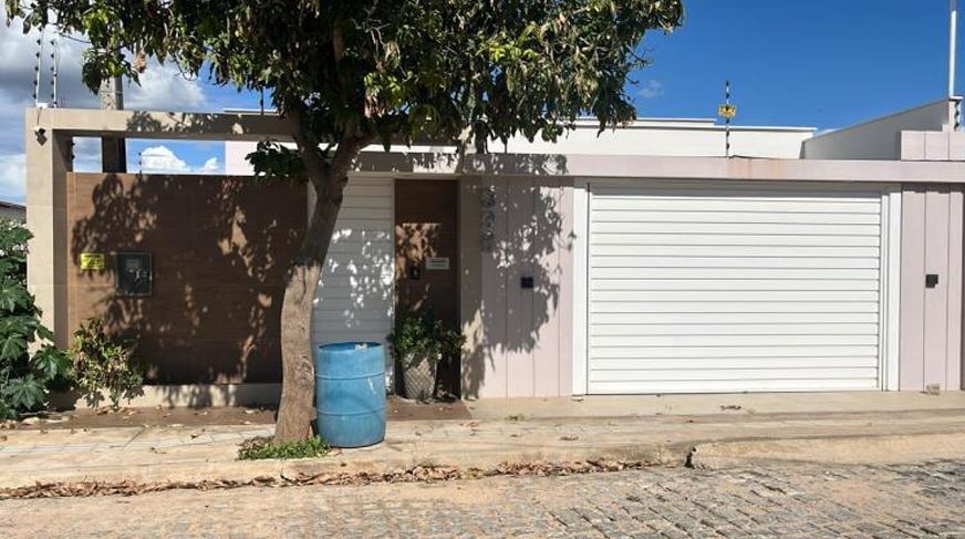 Casa - Catolé Do Rocha/PB - Rua Francisco Marinho de Sousa, 335, Elesbão Gonçalves