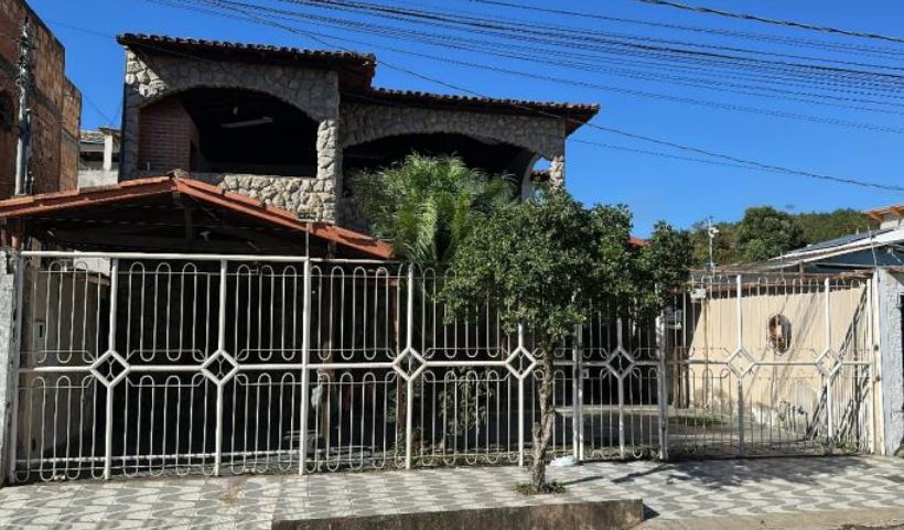 Casa em Teófilo Otoni, Castro Pires, Rua H , 45 Lt 08 da Qd 07 - Castro Pires, MG. Área: 249.93m2 - imagem 0