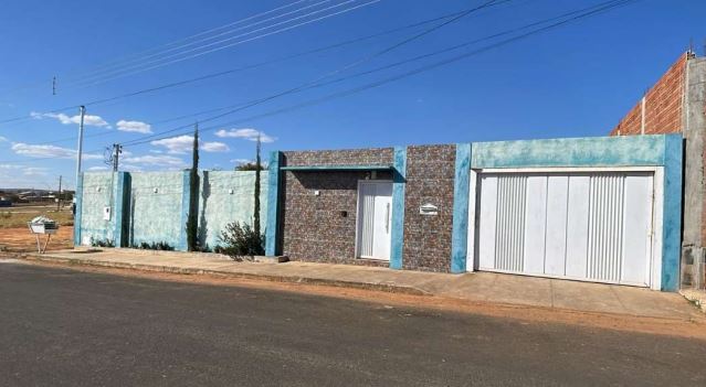 Casa em Três Ranchos, Setor Paranaíba, Rua Leonídia Bernardes Pereira Lt 05 da Qd 05 - Setor Paranaíba, GO. Área: 157.18m2