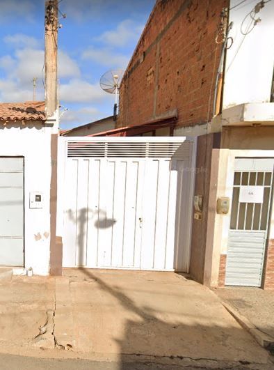 Casa em Irecê, Coopirece, Rua. Do Coopirecê , 70 Lt IX da Qd A - Coopirece, BA. Área: 111m2