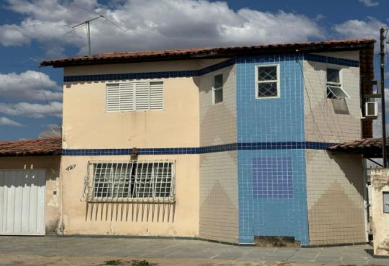Casa em Santa Maria da Vitória, Jd. América., Av. Colônia Lt 07 da Qd F - Jd. América., BA. Área: 264.82m2