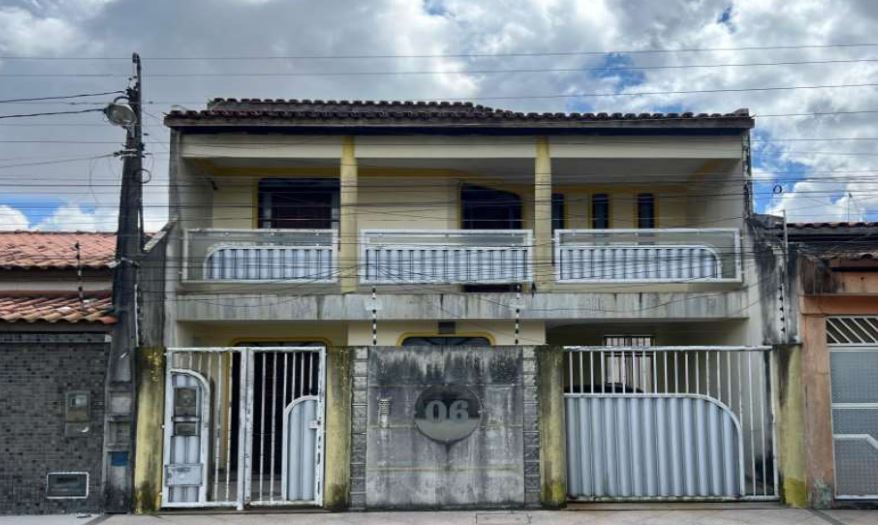 Casa em Feira de Santana, Do Tomba, Rua Caminho 40 Qd 42 do Setor B - Do Tomba, BA. Área: 207.61m2