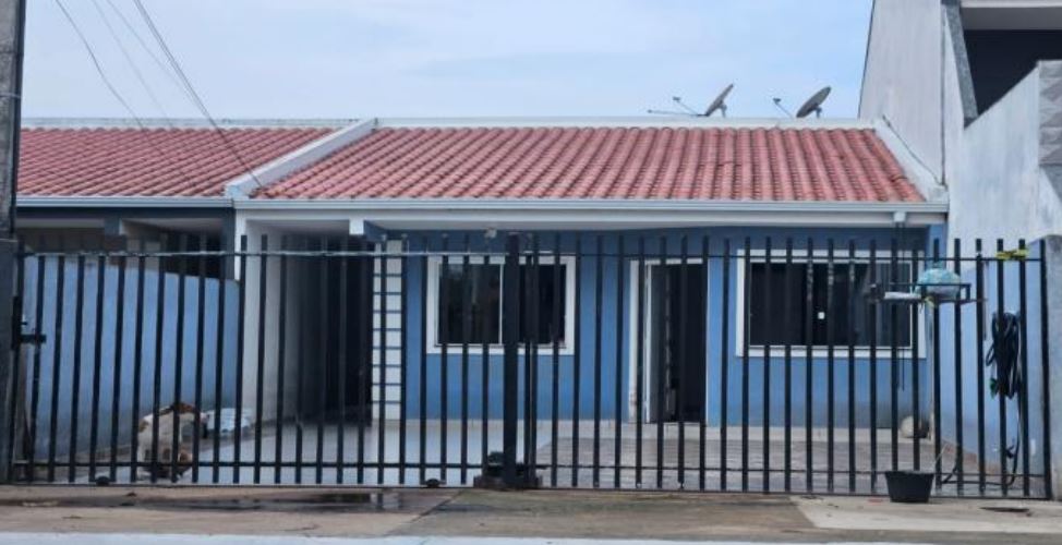 Casa em Fazenda Rio Grande, Eucaliptos, Rua Cerejeira , 275 Casa 02 - Eucaliptos, PR. Área: 89.4m2