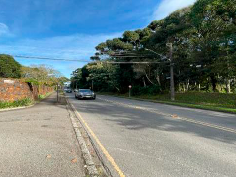 Casa em Curitiba, Santo Inácio, Avenida Cândido Hartmann 3.045 Santo Inácio, PR. Área: 430.45m2