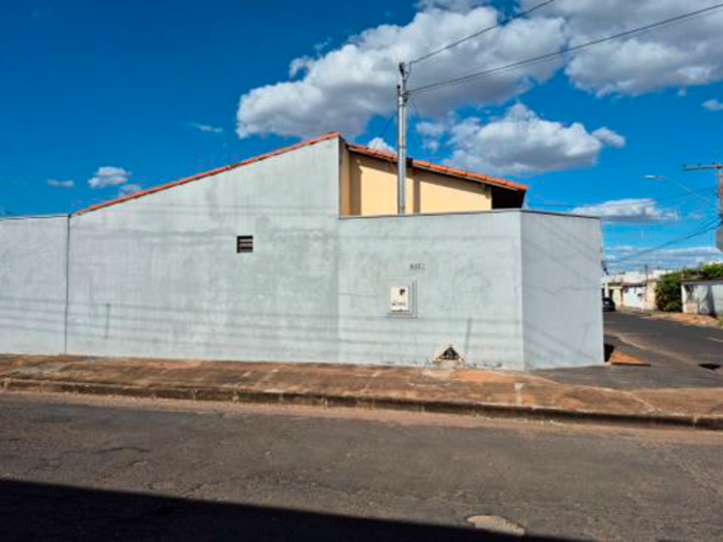 Casa em Uberlândia, Cidade Jardim, Rua Dos Jasmins 1074 (lote 18-a Da Quadra 98) Cidade Jardim, MG. Área: 118.9m2