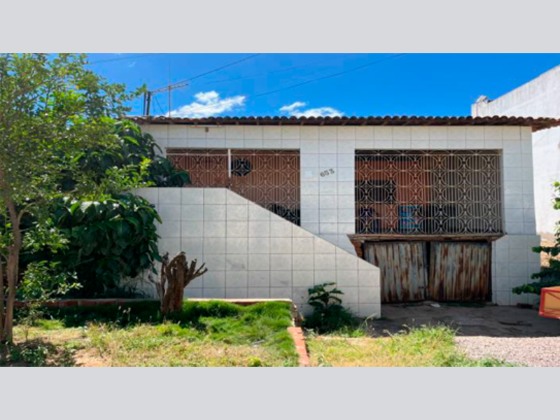 Casa em Serra Talhada, Nossa Senhora Da Conceição, Rua Santa Bárbara 653 Nossa Senhora Da Conceição, PE. Área: 136m2