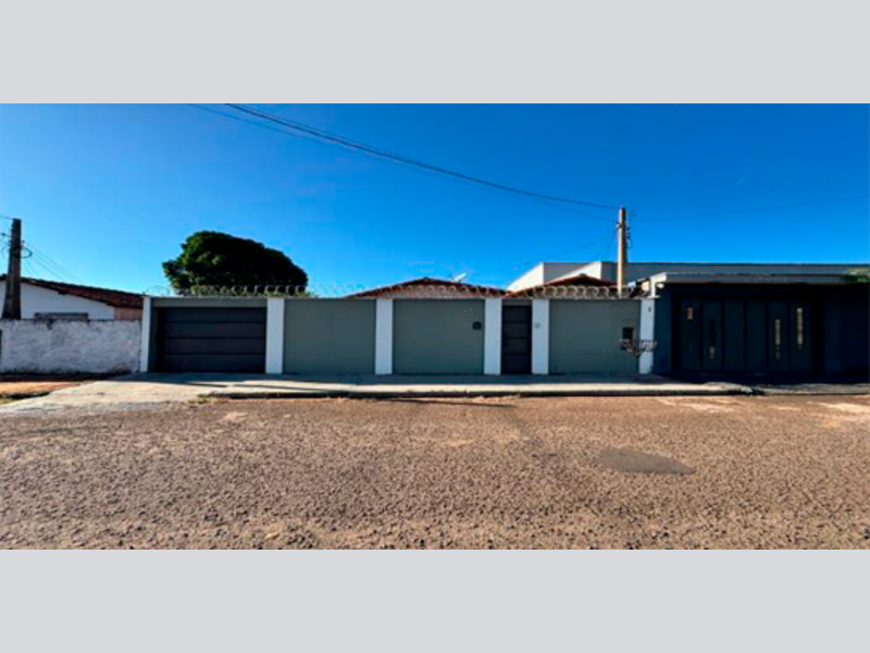Casa em Ituiutaba, Bairro Universitário, Antônio Altef 77 (lote 16 Da Quadra 09) Bairro Universitário, MG. Área: 207.7m2 - imagem 0