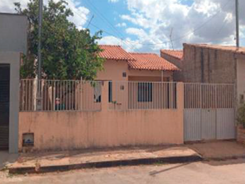Casa em Águas Lindas de Goiás, Jardim América Iv, Rua 07 S/n (lote 39 Da Quadra 33) Jardim América Iv, GO. Área: 64.8m2