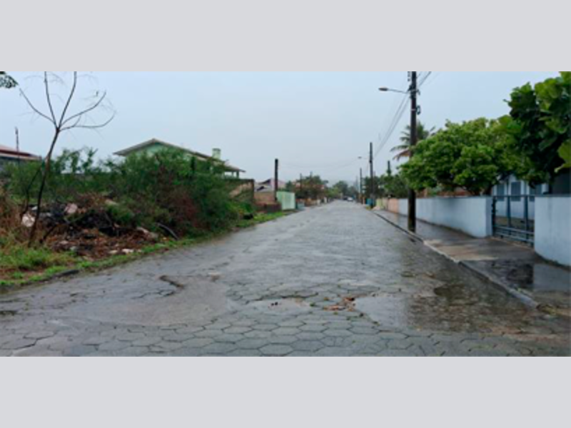 Casa em São Francisco do Sul, Ubatuba, Rua Penha 158 Ubatuba, SC. Área: 147m2