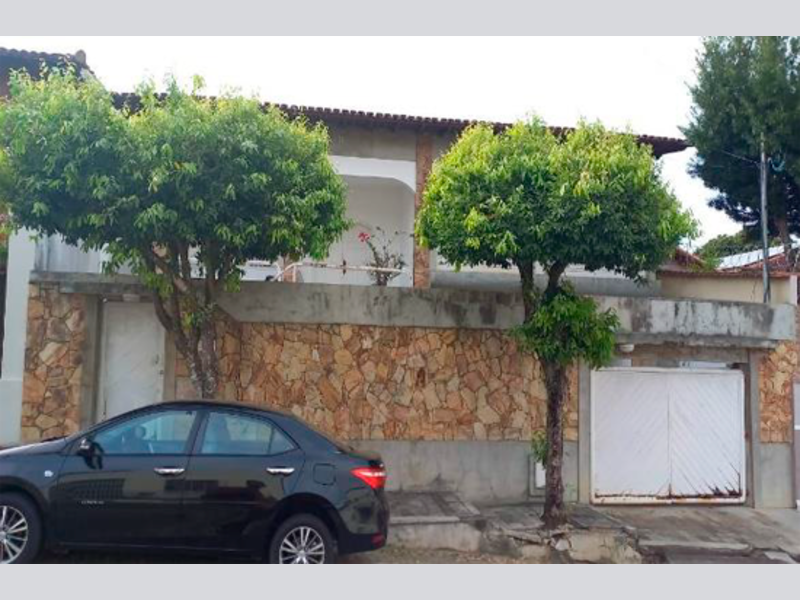 Casa em Nanuque, Centro, Rua Campanário 517 (lote 505 Da Quadra 25 Do Setor 03) Centro, MG. Área: 378.29m2