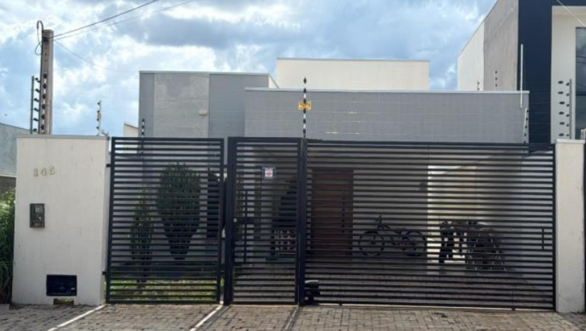 Casa em Luís Eduardo Magalhães, UNIVERSITÁRIO, Rua 42 - (lt. 31, Qd. 25) 145 Universitário, BA. Área: 115m2