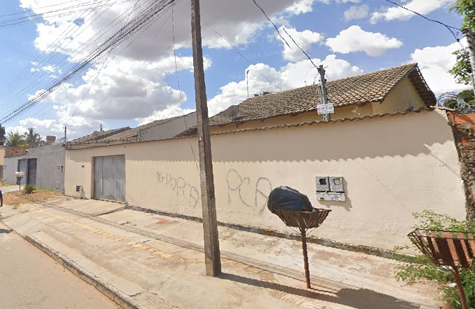 Casa em Aparecida de Goiânia, SETOR SERRA DOURADA 3ª ETAPA, Rua Oliveira Lobo (lote 02, Quadra 84) S/n Setor Serra Dourada 3ª Etapa, GO. Área: 375m2