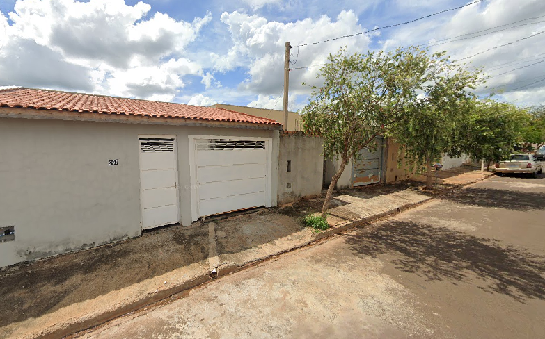 Casa em Ibitinga, JARDIM MIRANTE, Rua São Luís (lt. 44, Qd. L) 901 Jardim Mirante, SP. Área: 160m2