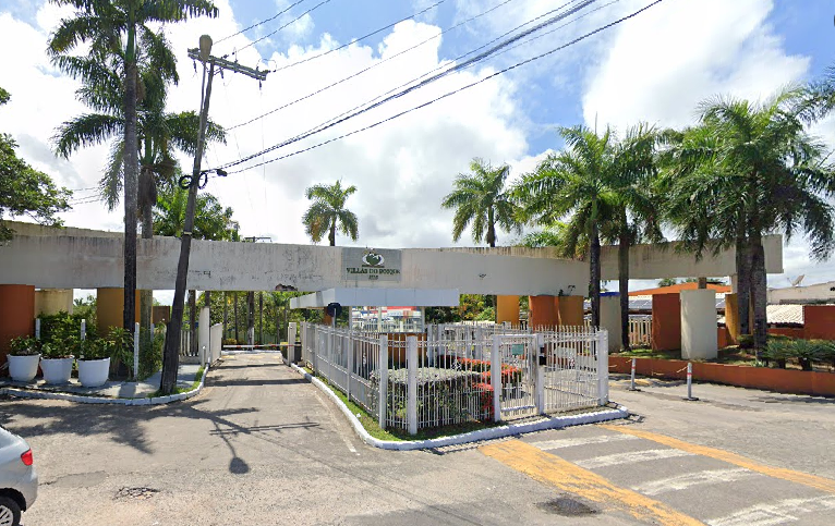 Casa em Lauro de Freitas, PORTÃO, Via 4a  (consta No Iptu Rua Dourado), Lote 12 Da Quadra O 208 Portão, BA. Área: 207.2m2