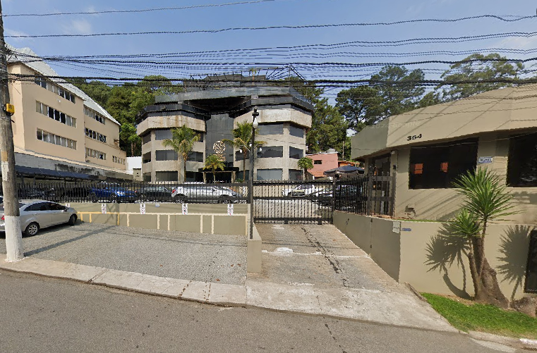 Sala em Cotia, Granja Vianna, Rua Adib Auada 354 Granja Vianna, SP. Área: nullm2