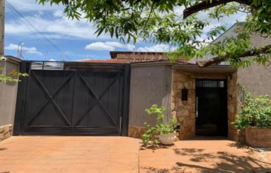 Casa em Ribeirão Preto, Residencial E Comercial Palmar, Rua Isaias José Ferreira, Lot. Palmares, Lt.11 Da Qd. 54 1.102 Residencial E Comercial Palmar, SP. Área: 150.605m2