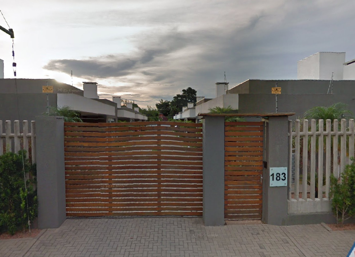 Casa em Porto Alegre, Guarujá, Rua Jacundá 183 Guarujá, RS. Área: 168.51m2