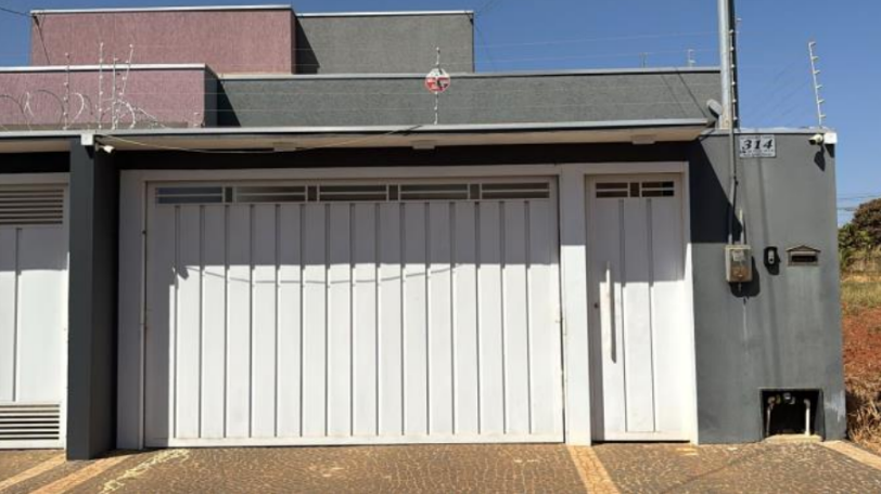 Casa em Catalão, Jardins Florença, Rua Sabino De Oliveira Gomides (lote 08 Quadra 02, Prédio Nº 01) 314 Jardins Florença, GO. Área: 120m2