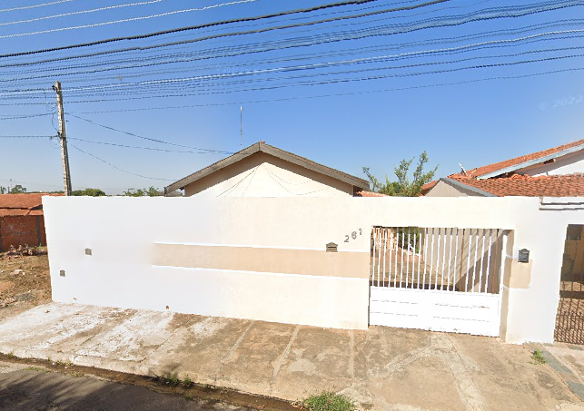 Casa em Penápolis, Parque Residencial Haroldo Camilo, Avenida Apparicio Francisco Moço, Lote 13, Quadra B 261 Parque Residencial Haroldo Camilo, SP. Área: 142m2