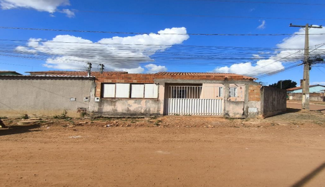 Apartamento em Águas Lindas de Goiás, Jardim América Iv, Rua 32 (lote 01, Quadra 102) S/n Jardim América Iv, GO. Área: 59.81m2