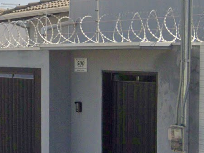 Casa em Catalão, Jardim Paraíso, Rua 13 De Maio, (lotes 05 E 06 Da Qd 07) 500 Jardim Paraíso, GO. Área: 135.6m2