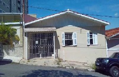 Casa em Bragança Paulista, Centro, Rua Santa Helena 90 Centro, SP. Área: 208m2