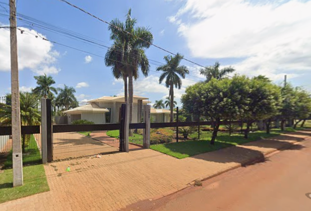 Casa em São Carlos do Ivaí, Centro, Avenida Xv De Novembro, (lt. 01/22-a, Qd. 191). 283 Centro, PR. Área: 920.2m2