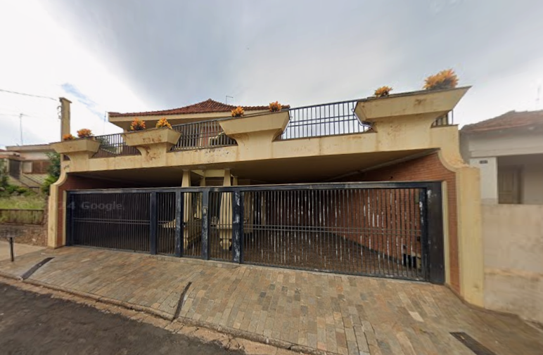 Casa em Taquaritinga, Centro, Rua Hermínio Piva 175 Centro, SP. Área: 596.67m2