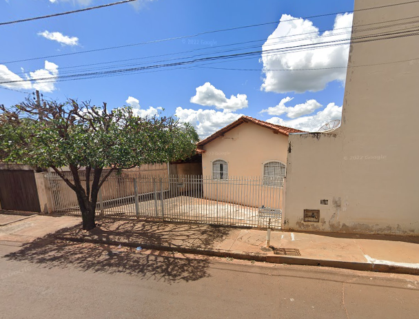 Casa - Ituiutaba/MG - Rua Antônio Caetano De Novais 1736 Sol Nascente