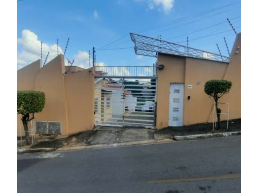 Casa em Cuiabá, Jardim Cuiabá, Rua dos Girassóis 640 - Casa (Residência) n° 02, Condomínio Girassol, com direito a uma vaga de garagem. - Jardim Cuiabá, MT. Área: 66.2m2