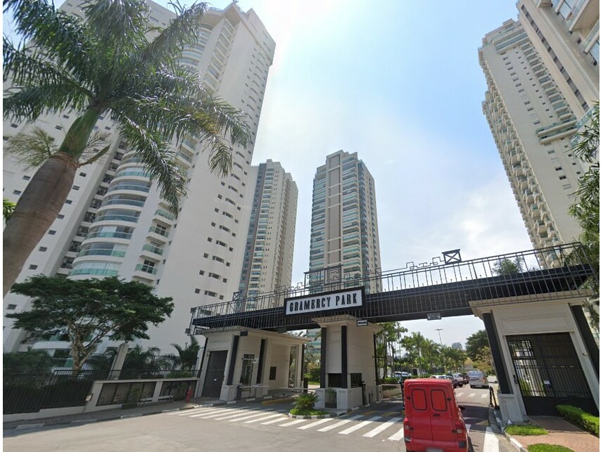 Apartamento em Barueri, Alphaville Empresarial, Avenida Parkinson 72 - Apartamento nº 2502 (25º pavimento), Lumina Gramercy Park, com direito de três vagas de garagem. - Alphaville Empresarial, SP. Área: 177.48m2