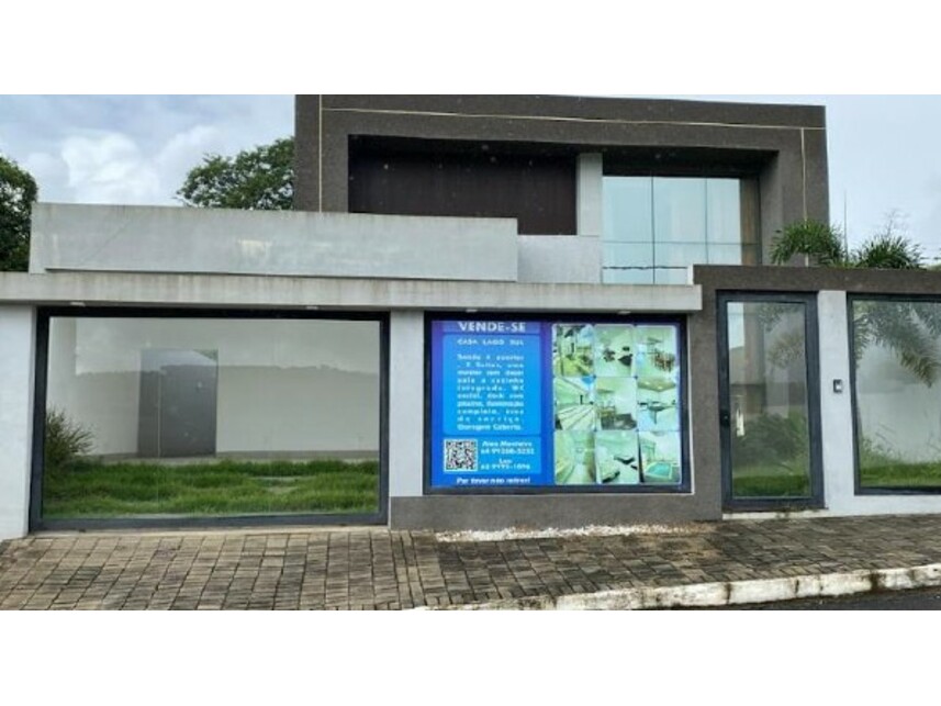 Casa em Caldas Novas, Setor Lago Sul, Rua Vanessa Klug Silvestre 294 - Casa (Lote 10 da Quadra 32) - Setor Lago Sul, GO. Área: 180m2