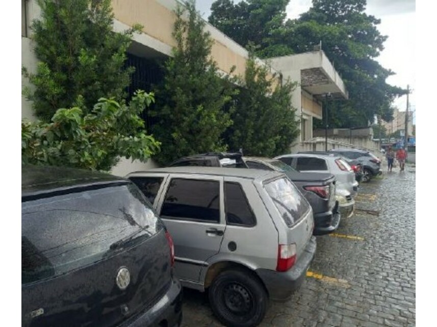 Outros em Uberaba, Fabrício, Avenida Leopoldino de Oliveira 4207 - Prédio Comercial, com 18 vagas de garagem. - Fabrício, MG. Área: 543.05m2 - imagem 0