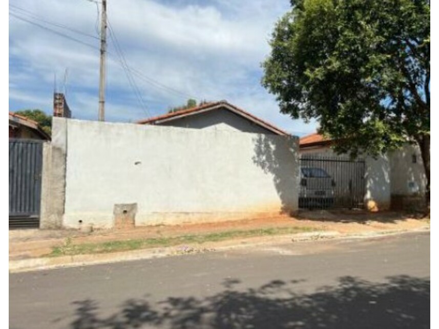 Casa em Tupã, Conjunto Habitacional Deputado Jamil Dualibi, Rua Adriana Rodrigues Ribeiro 1230 - Casa (Lote 19 da Quadra 05) - Conjunto Habitacional Deputado Jamil Dualibi, SP. Área: 62m2