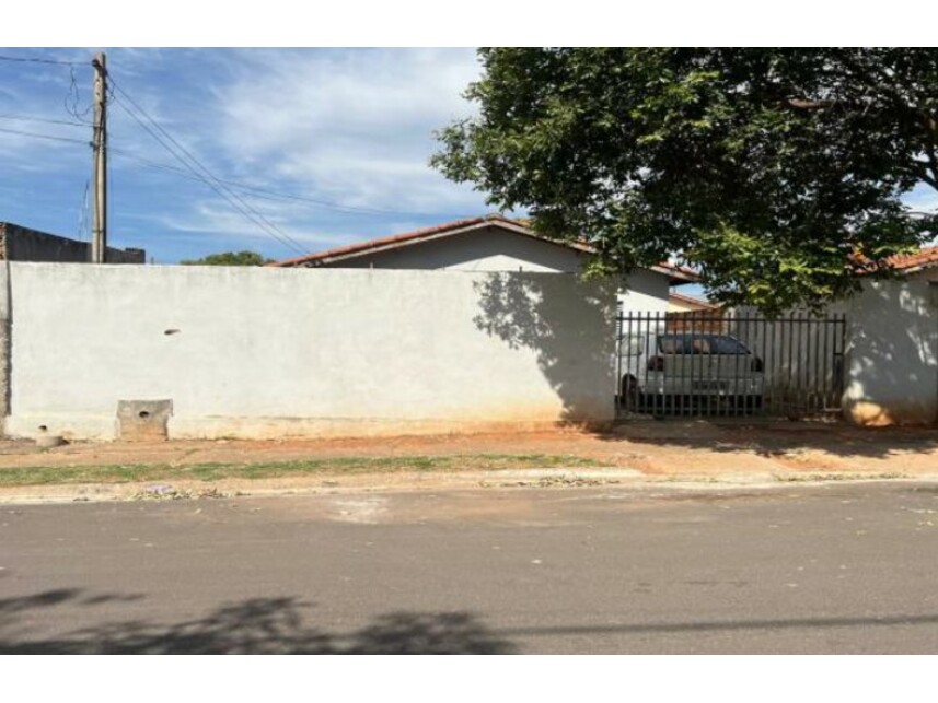 Casa em Tupã, Conjunto Habitacional Deputado Jamil Dualibi, Rua Adriana Rodrigues Ribeiro 1230 - Casa (Lote 19 da Quadra 05) - Conjunto Habitacional Deputado Jamil Dualibi, SP. Área: 62m2
